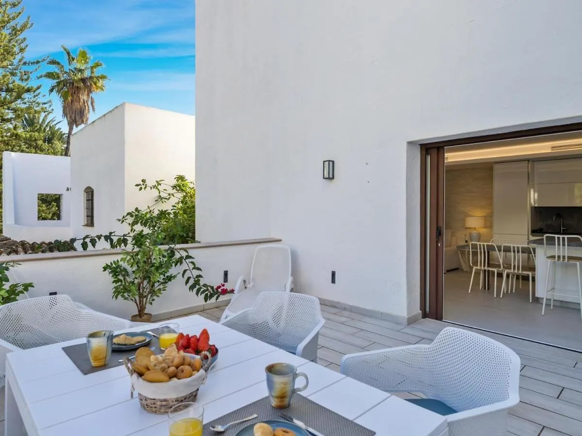 Vista Piscina Y Gran Terraza Ref Cadiz 111 Apartment Marbella
